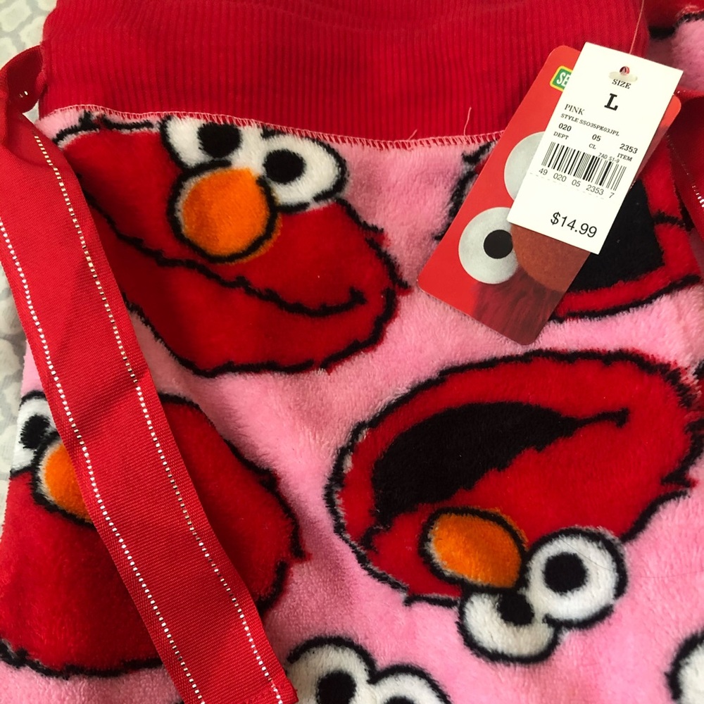 Women’s Elmo pajama bottoms